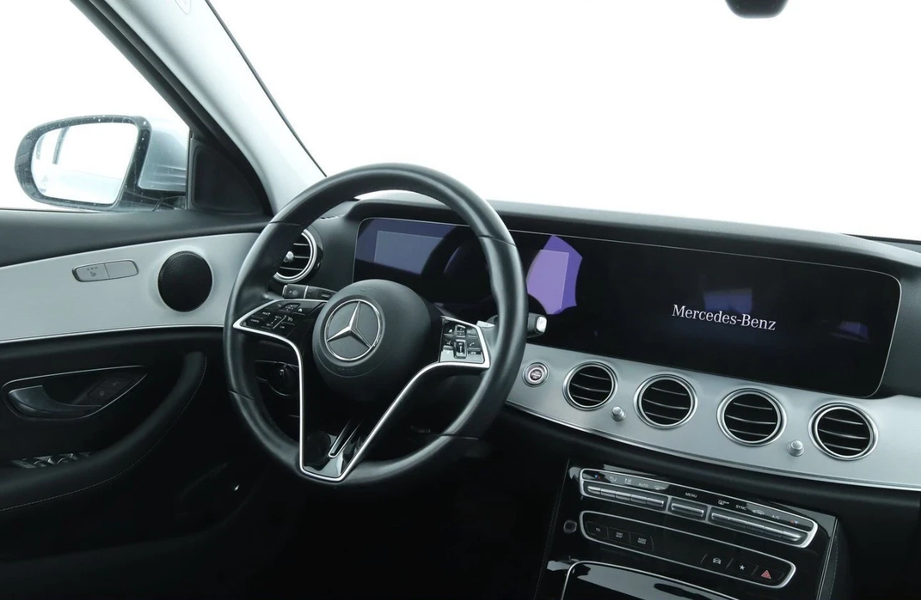 Mercedes-Benz E 220  50 хил, КМ - AMG pack., снимка 5 - Автомобили и джипове - 53883651