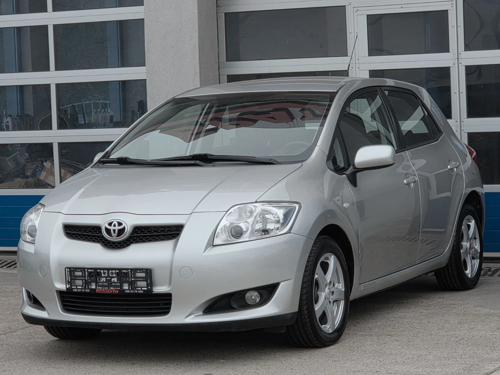 Toyota Auris 1.4БЕНЗИН/79600км