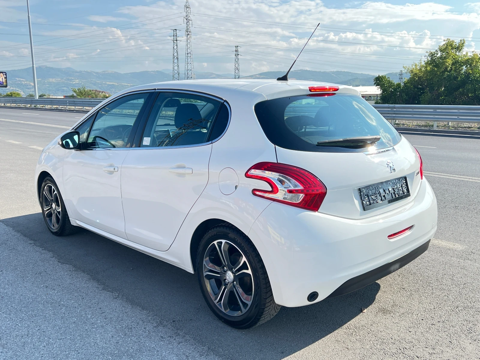 Peugeot 208 ГАЗ/LPG, снимка 4 - Автомобили и джипове - 54508862