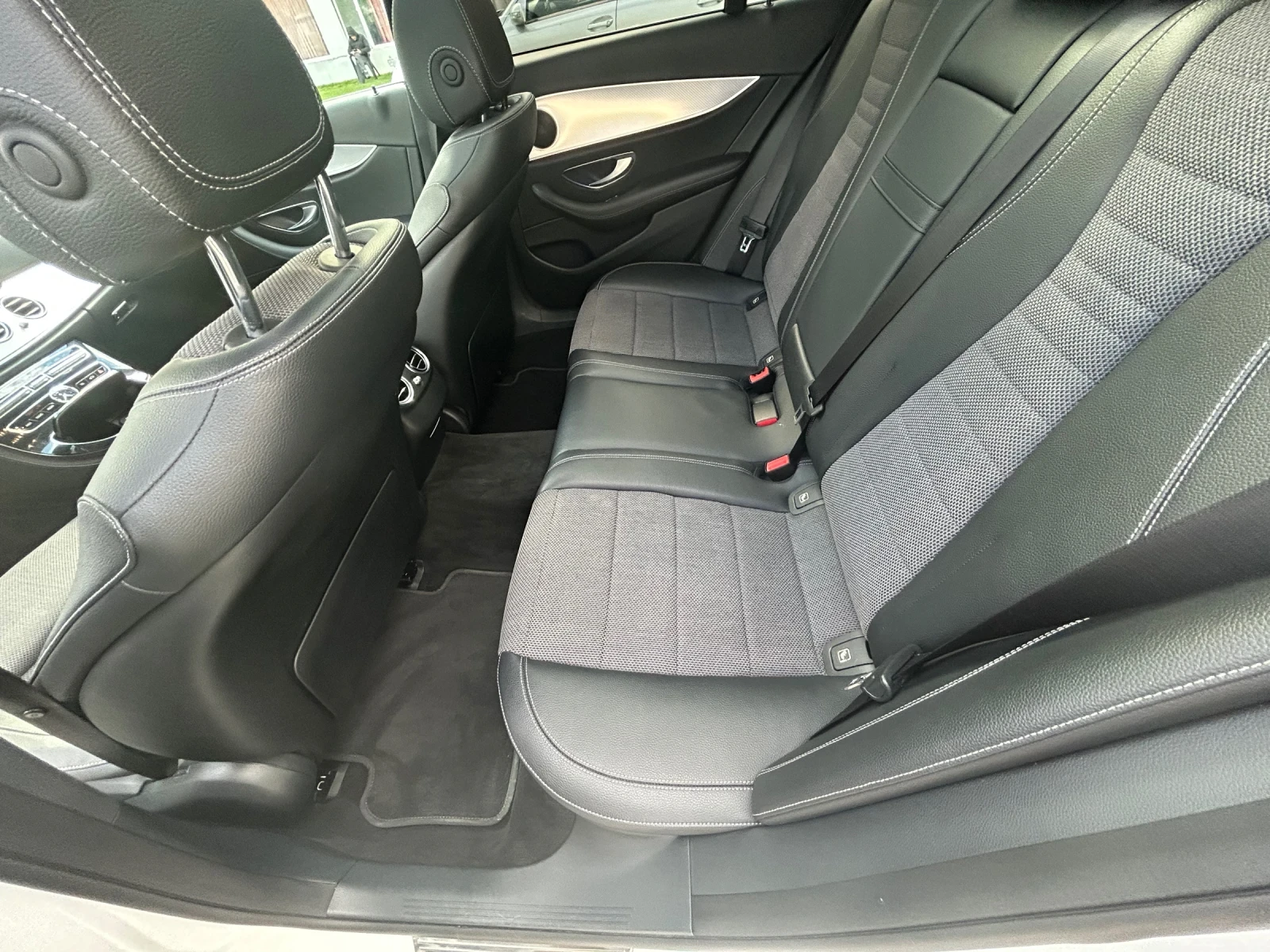 Mercedes-Benz E 220 Е-klass All terrain, снимка 14 - Автомобили и джипове - 54399456