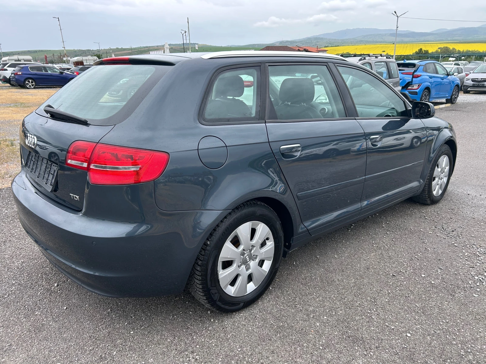 Audi A3 1.6TDI/sportback, снимка 6 - Автомобили и джипове - 54481237