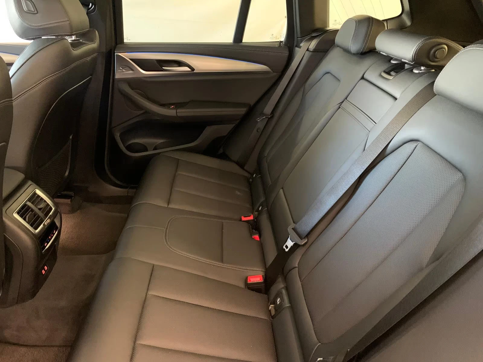 BMW iX3 M-SPORT/286HP/SHADOW/PANO/MEMO/CAM/ACC/392q, снимка 12 - Автомобили и джипове - 54847334