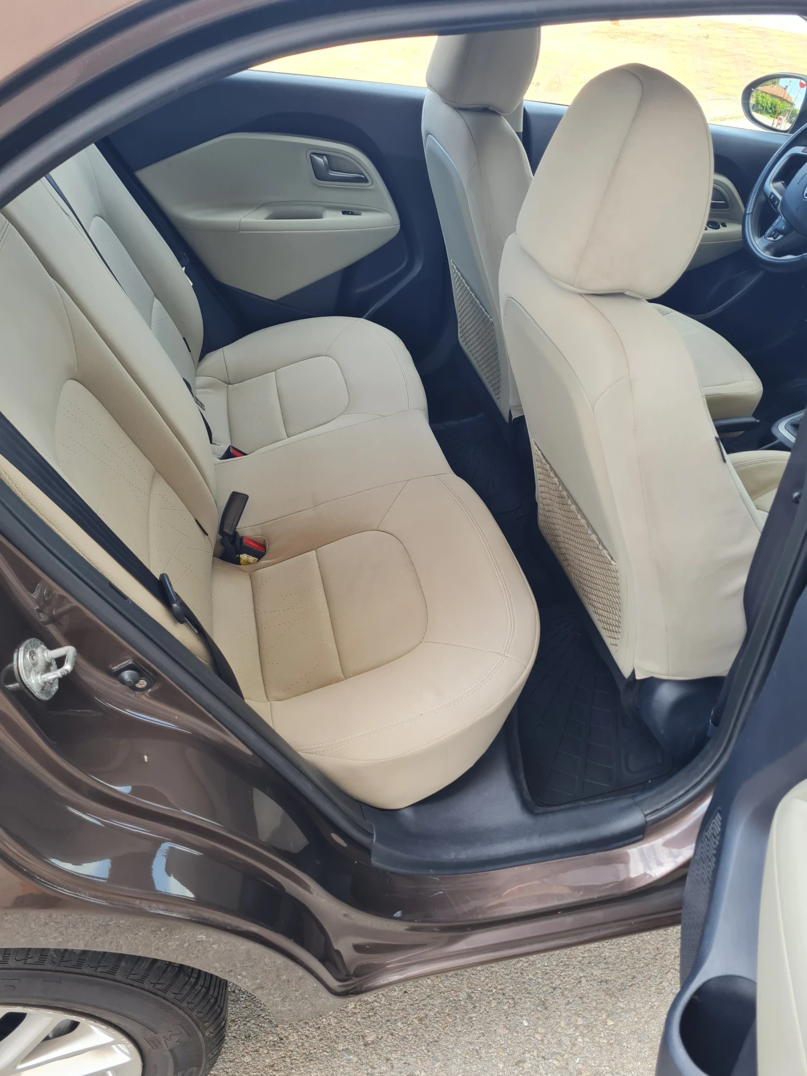 Kia Rio 1.1 CRDI 75к.с. 2012г. Евро 5в , снимка 5 - Автомобили и джипове - 55311046