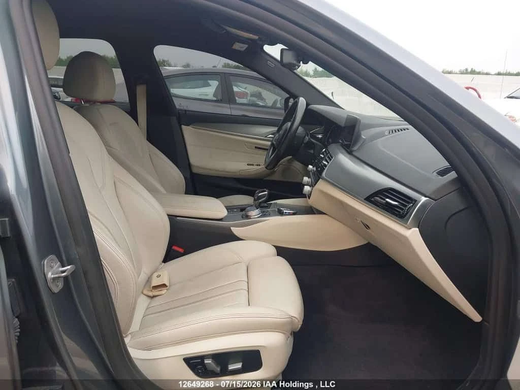 BMW 530 * XDRIVE * CARFAX * ОПЦИЯ ЗА ФИНАНСИРАНЕ, снимка 5 - Автомобили и джипове - 55485877