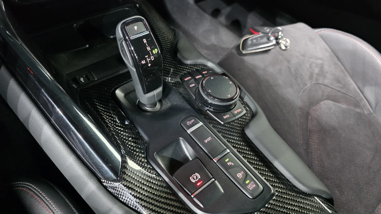 Toyota Supra 3.0* HUD* BLIND SPOT* КРАЙНА ЦЕНА, снимка 9 - Автомобили и джипове - 55496246