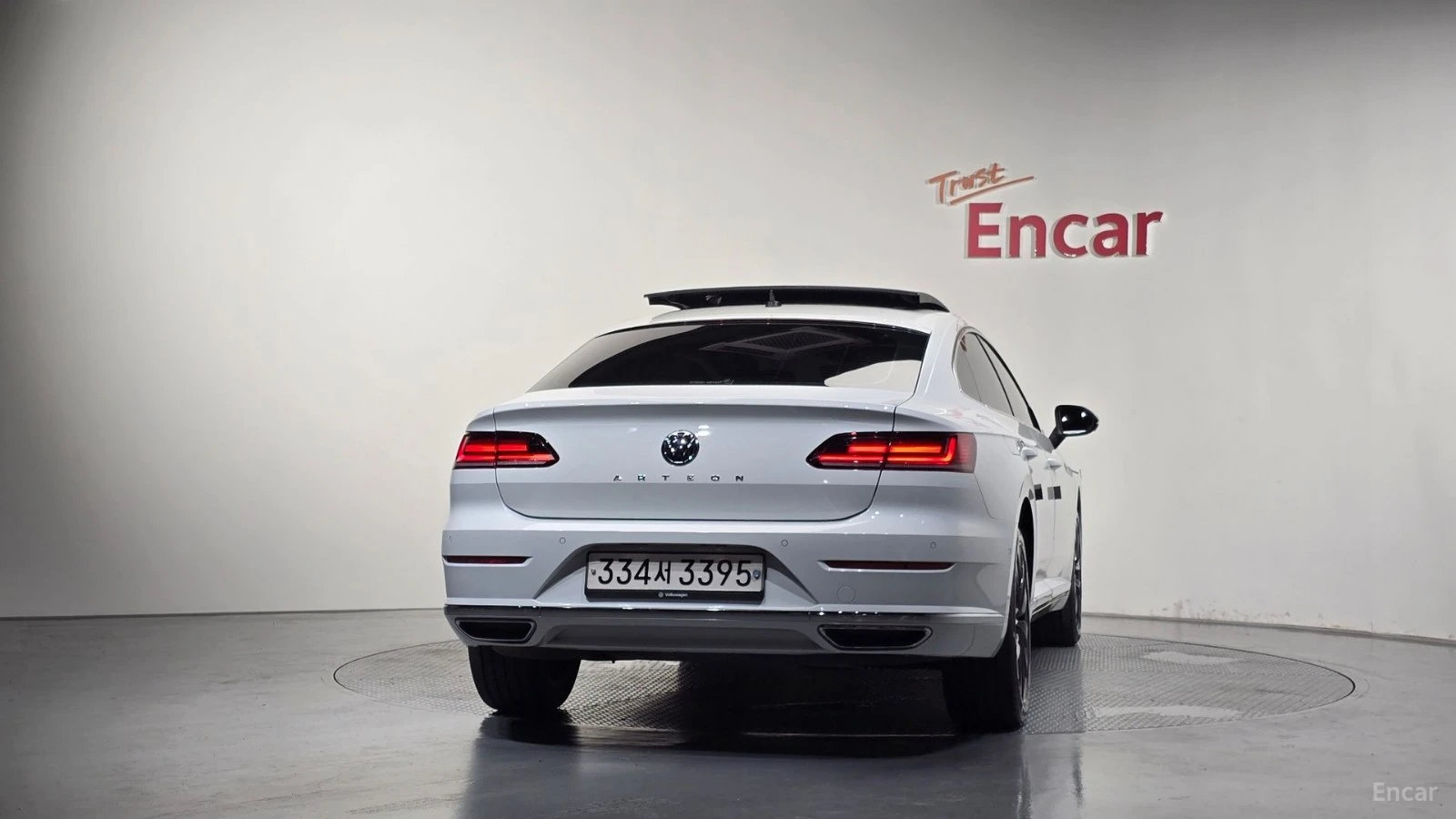 VW Arteon 2.0TDI* PRESTIGE* DISTRONIC* МАСАЖИ* ОБДУХ* 360* , снимка 4 - Автомобили и джипове - 55576173
