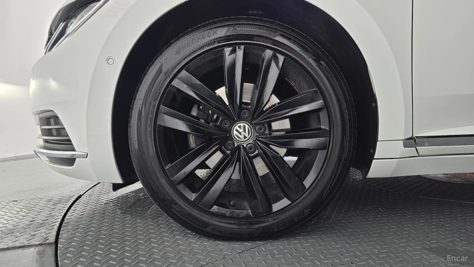VW Arteon 2.0TDI* PRESTIGE* DISTRONIC* МАСАЖИ* ОБДУХ* 360* , снимка 16 - Автомобили и джипове - 55576173