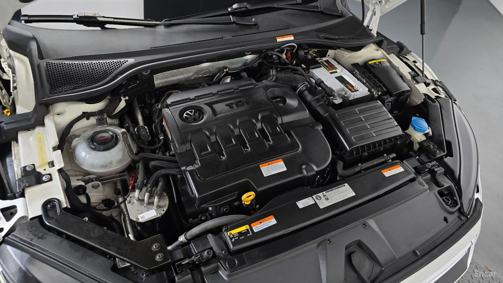 VW Arteon 2.0TDI* PRESTIGE* DISTRONIC* МАСАЖИ* ОБДУХ* 360* , снимка 17 - Автомобили и джипове - 55576173