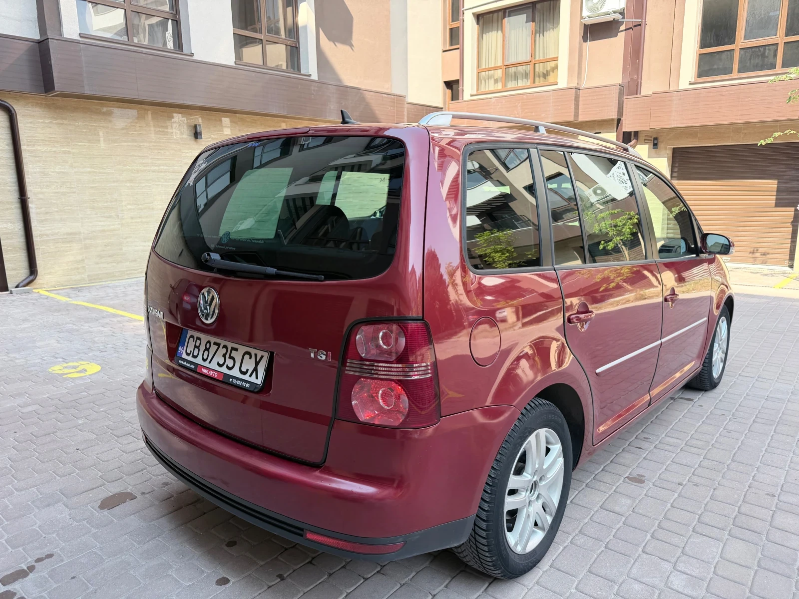 VW Touran, снимка 3 - Автомобили и джипове - 55715663