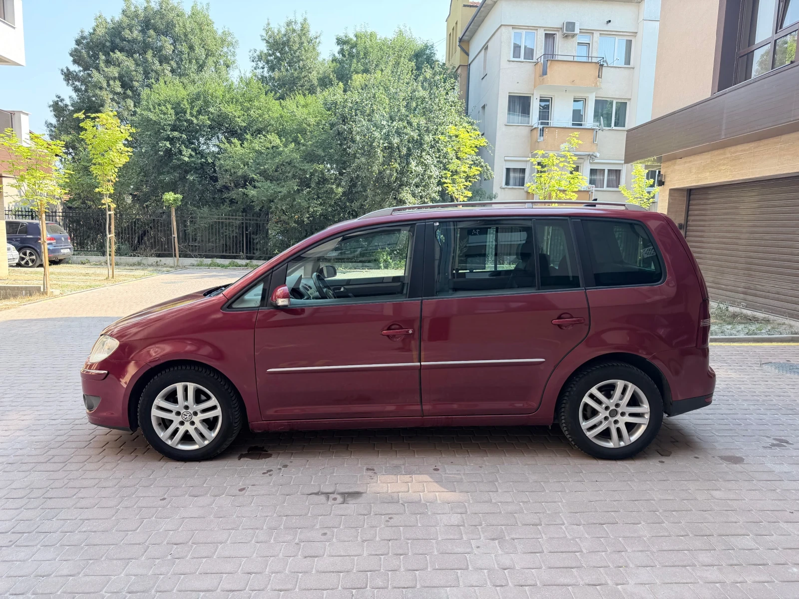 VW Touran, снимка 5 - Автомобили и джипове - 55715663