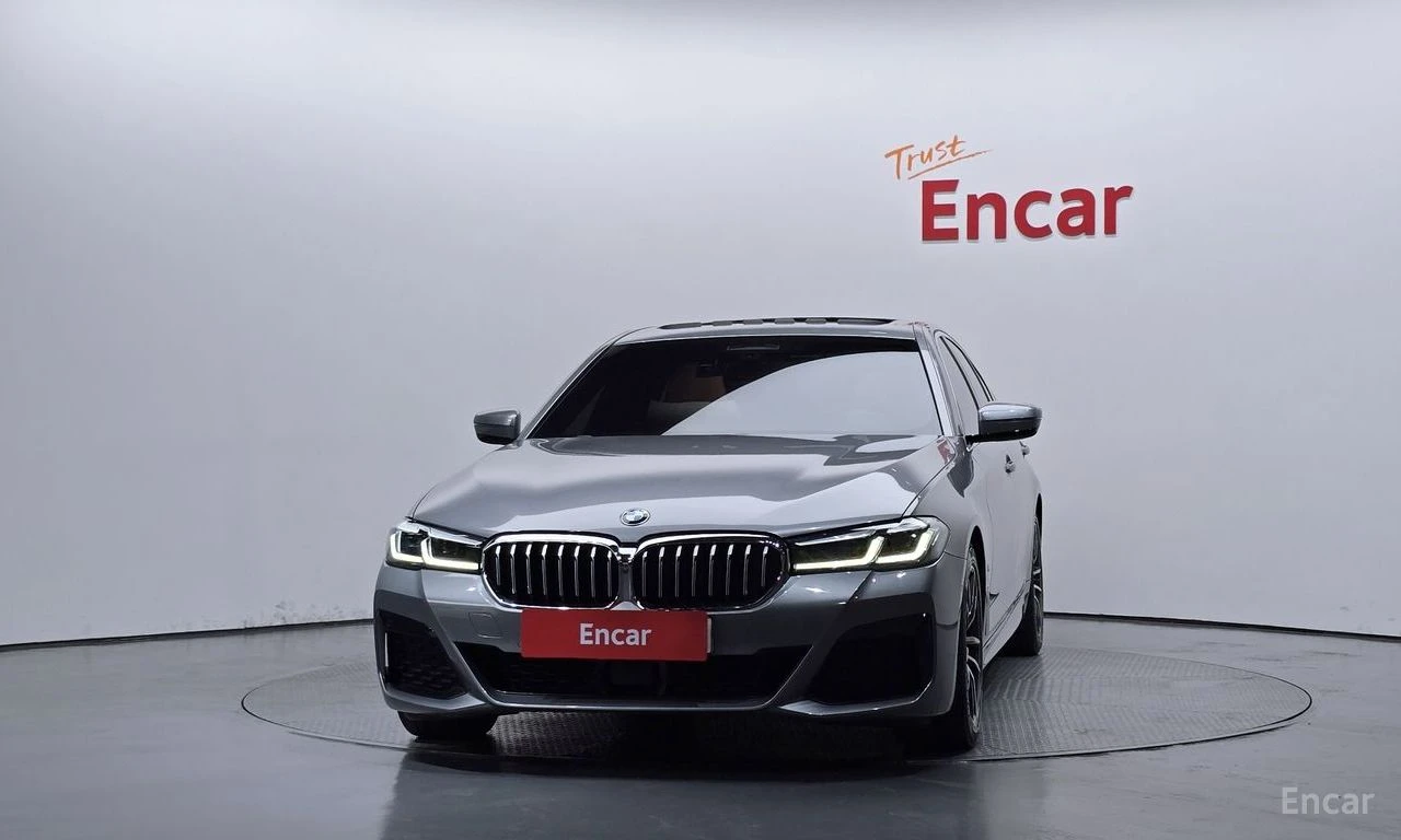 BMW 520 i* M SPORT* DISTRONIC* ХЕДЪП* ШИБИДАХ* КРАЙНА ЦЕНА, снимка 2 - Автомобили и джипове - 55983717