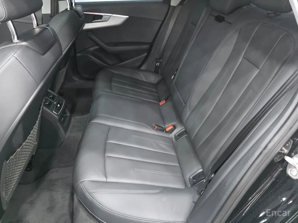 Audi A4 40 TFSI | 2023 | 2.0 TFSI | 204 к.с. | 32817 km, снимка 15 - Автомобили и джипове - 55983859