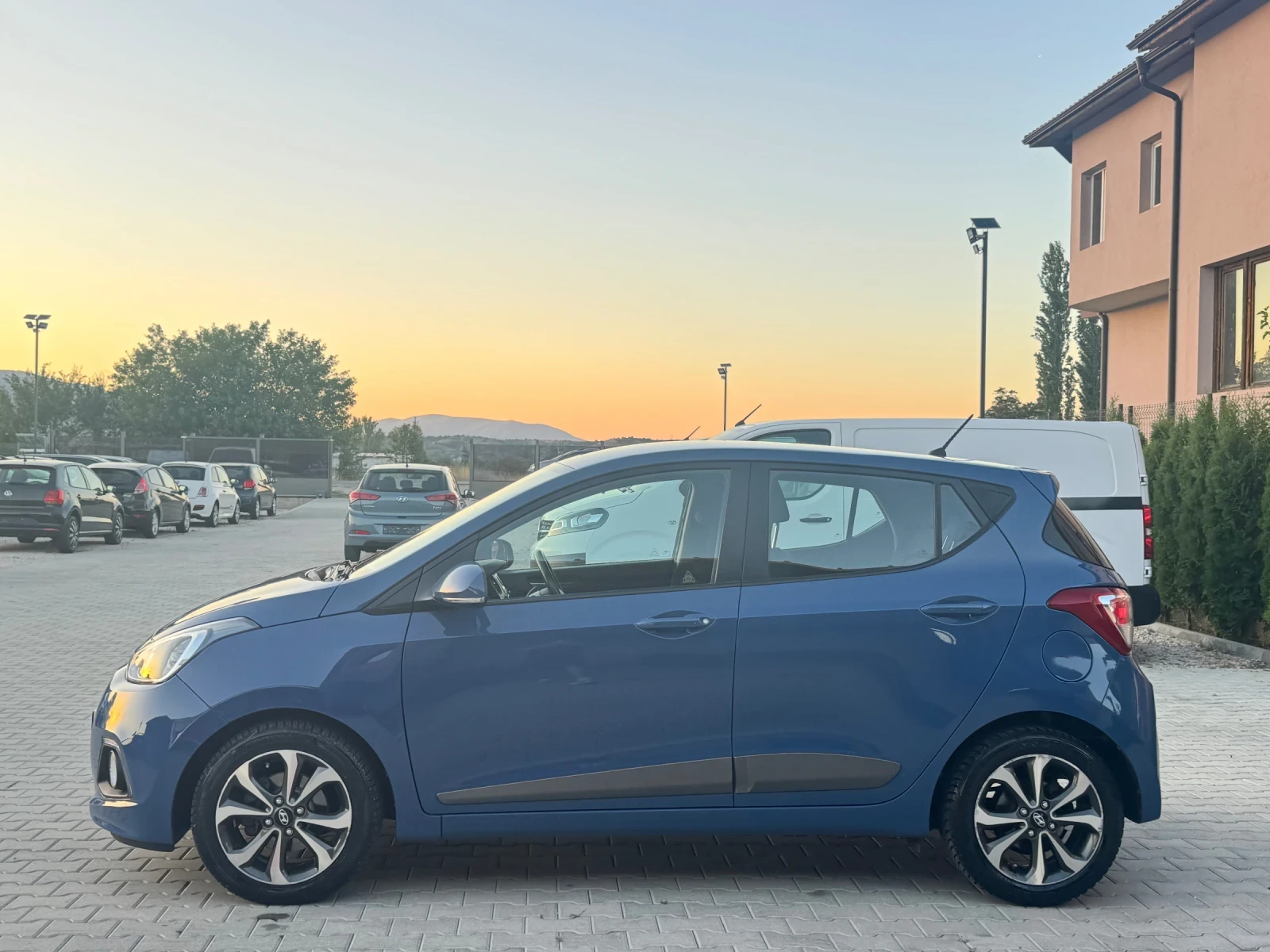 Hyundai I10 1.0i YES! EURO-6, снимка 2 - Автомобили и джипове - 55993898