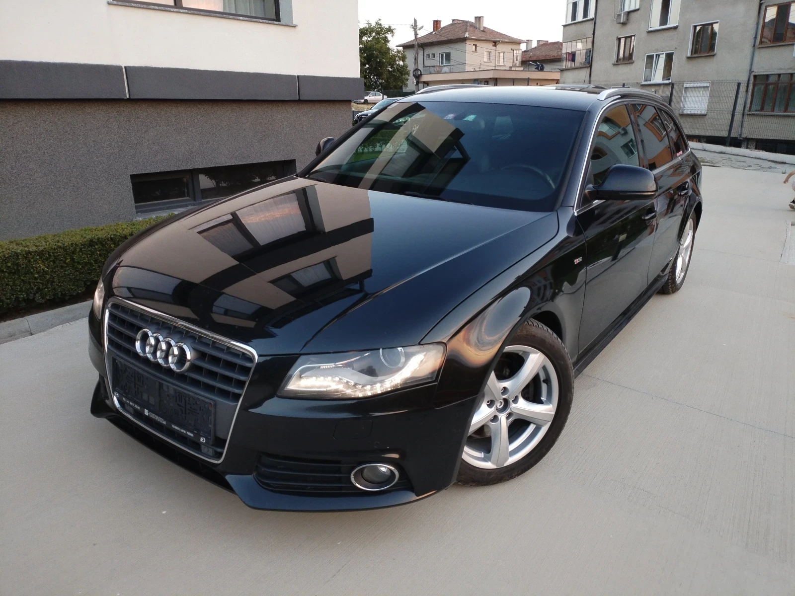 Audi A4 2.0 TDI S-LINE Recaro Xenon Подгрев 