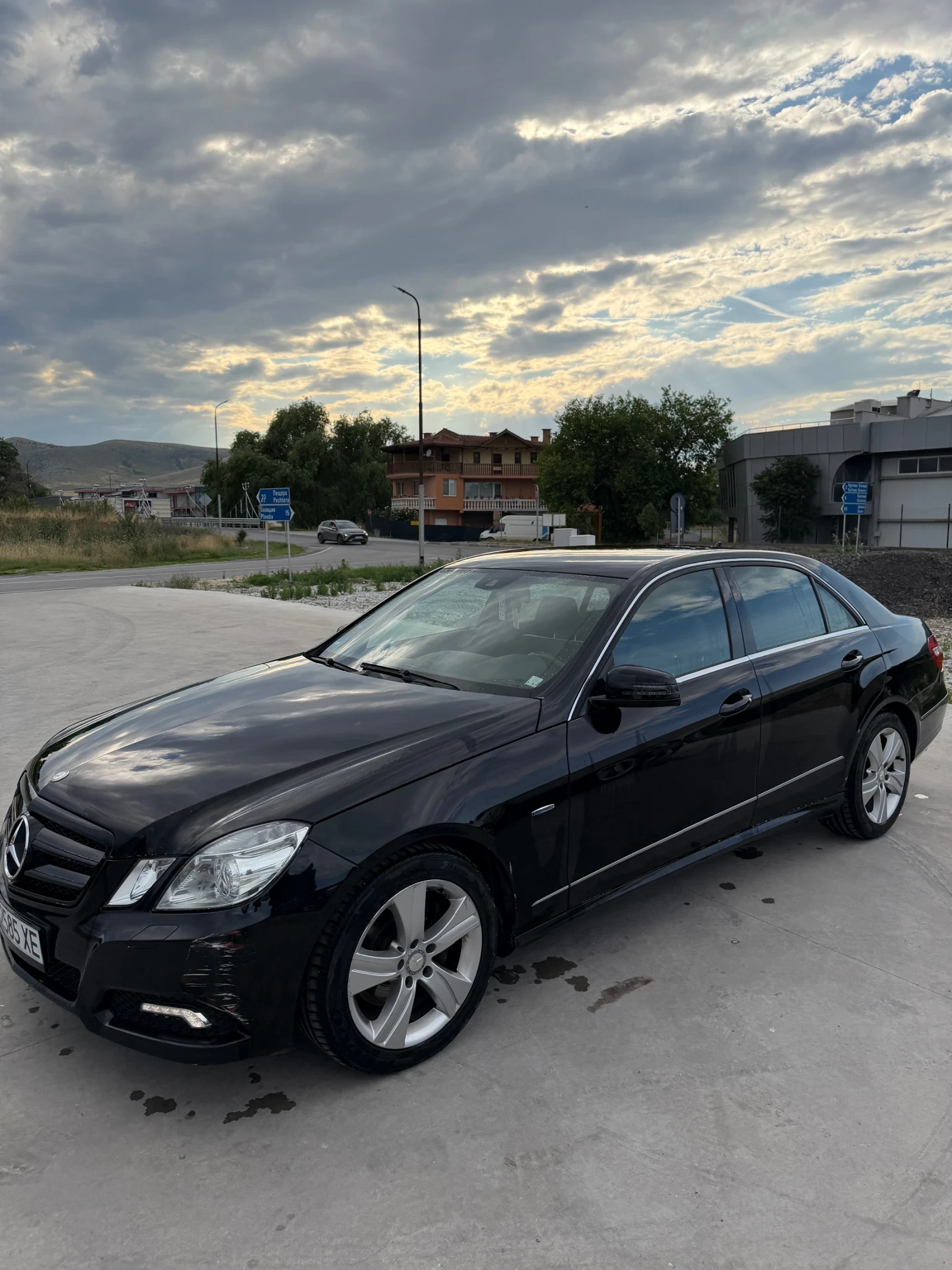 Mercedes-Benz E 350, снимка 2 - Автомобили и джипове - 56135044
