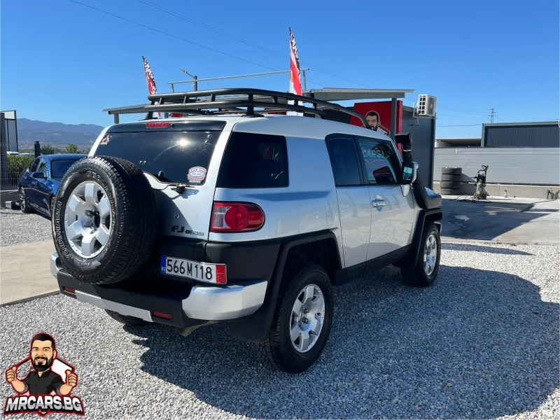 Toyota Fj cruiser 4.0VVTI/4WD, снимка 4 - Автомобили и джипове - 47459021