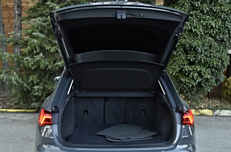 Audi Q3 NAVI//KAMERA//DIGITAL///150 ho, снимка 12 - Автомобили и джипове - 52863611