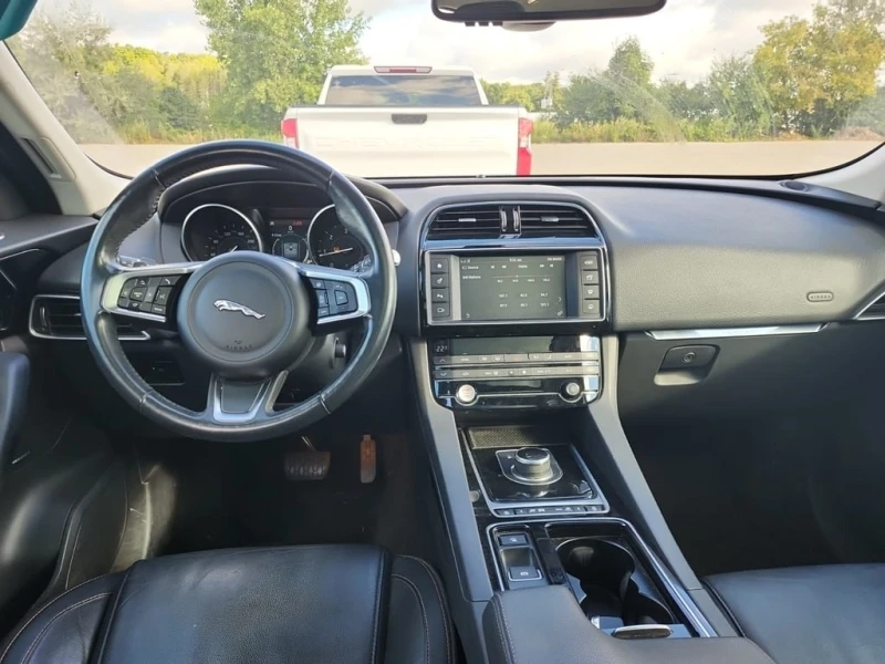 Jaguar F-PACE * PRESTIGE * CARFAX * ЦЕНА ДО БГ, снимка 7 - Автомобили и джипове - 52991764