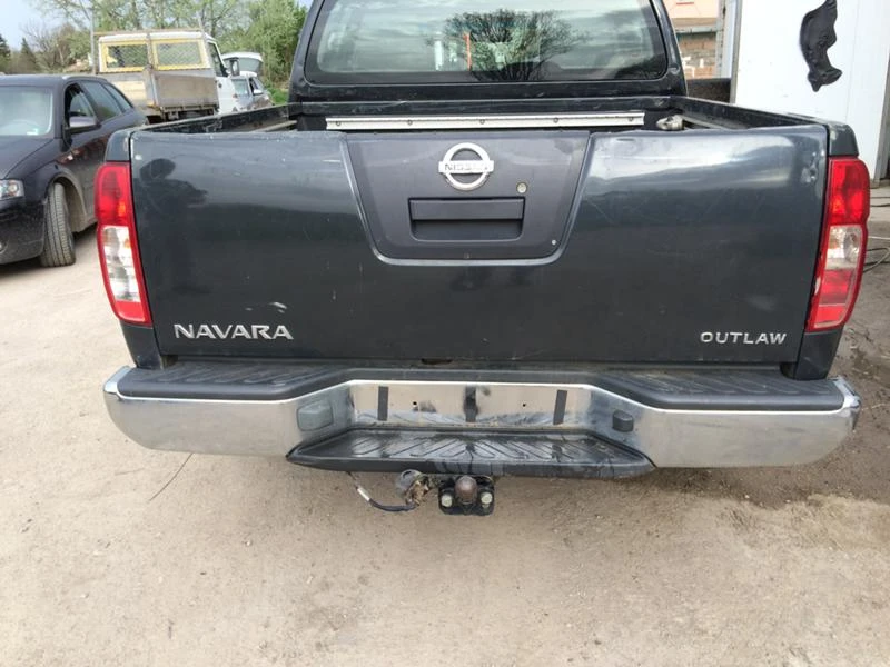 Nissan Navara 2.5 DCI на части, снимка 10 - Автомобили и джипове - 14284511