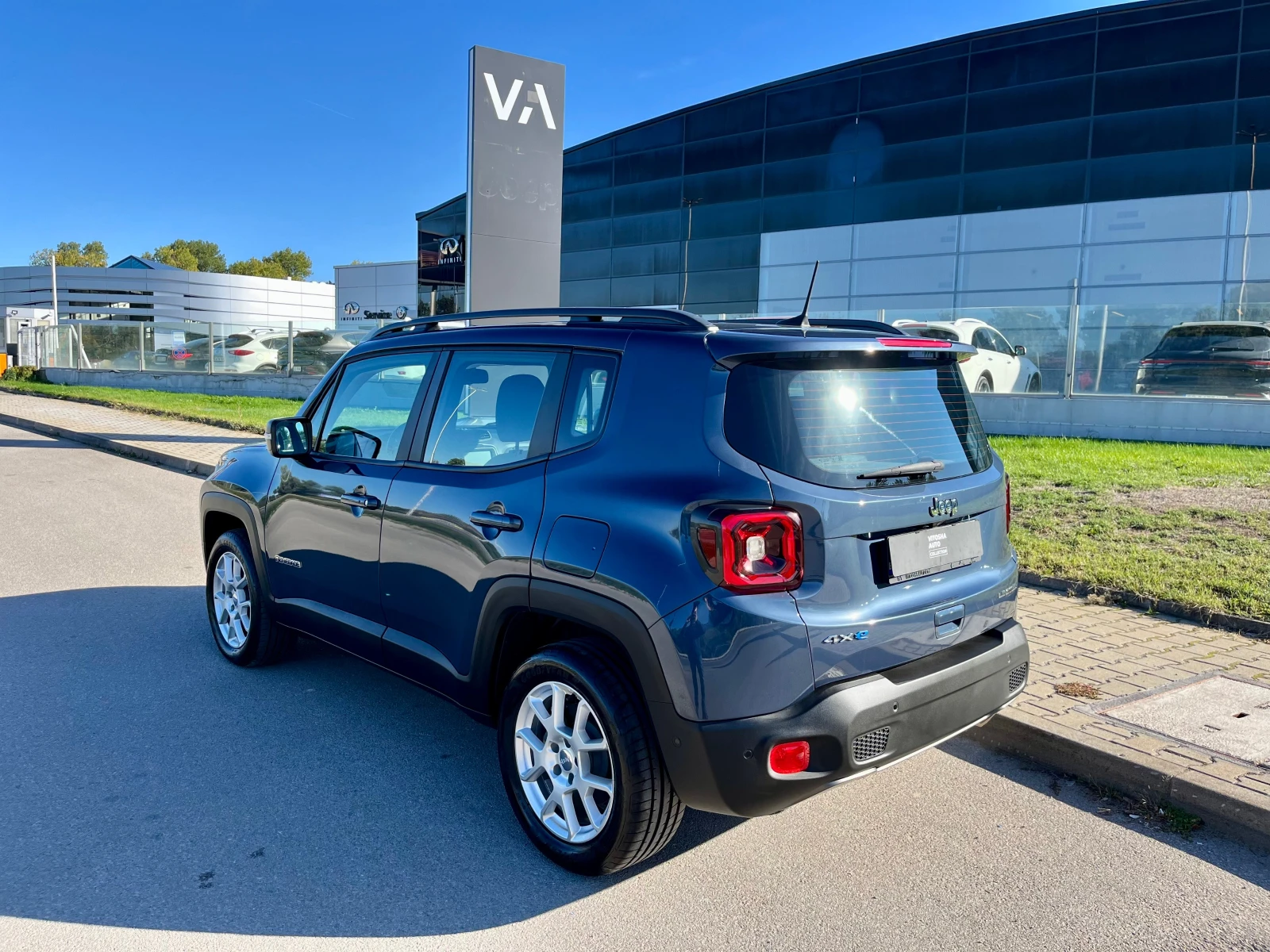 Jeep Renegade PHEV 4XE 190 HP AUT - изображение 6