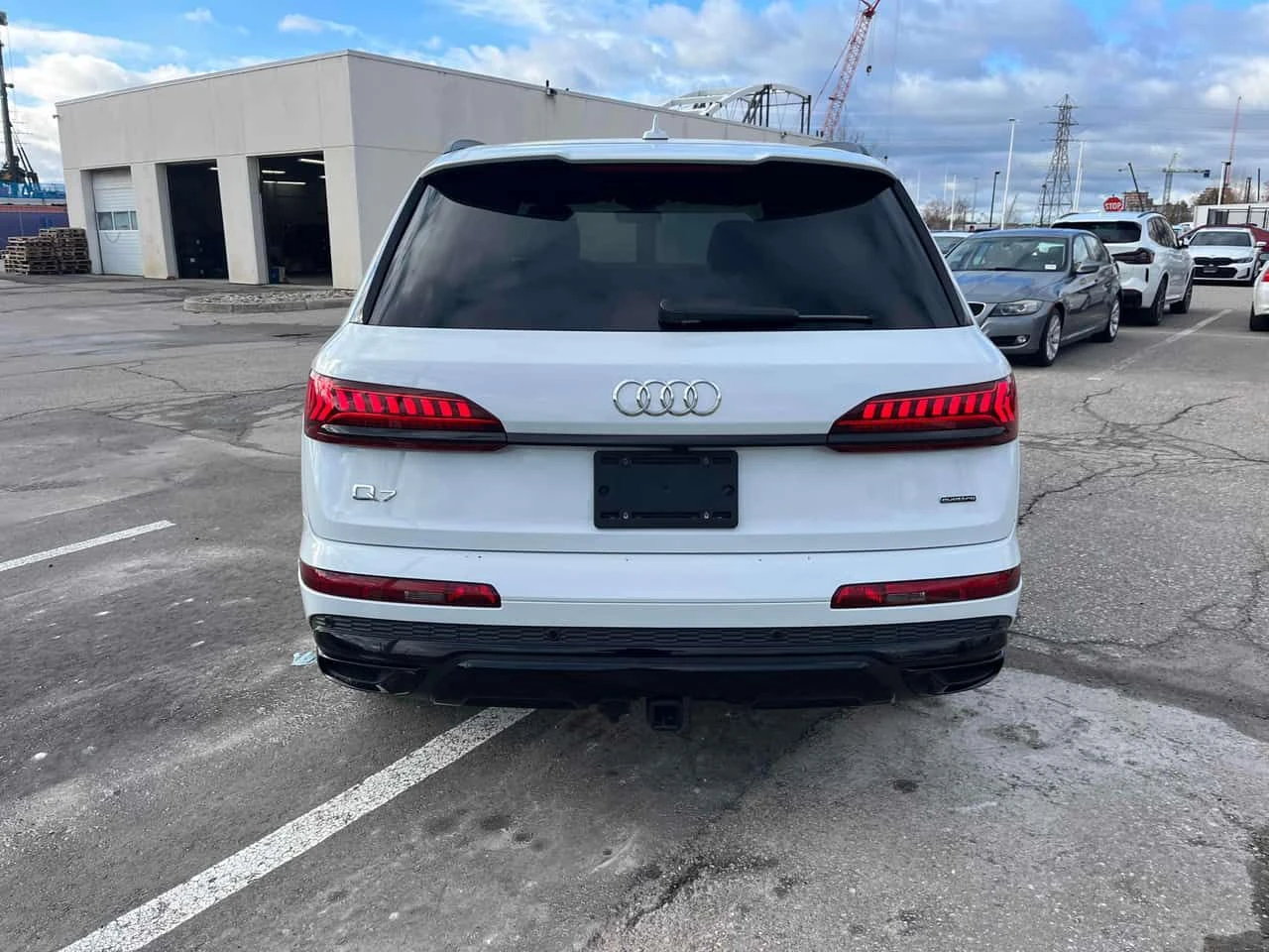 Audi Q7 Komfort  CARFAX, снимка 4 - Автомобили и джипове - 53845947