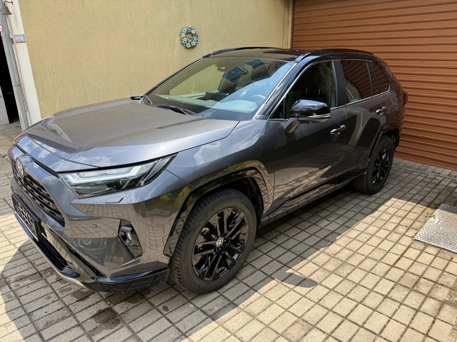 Toyota Rav4 2.5 Hybrid 4x2 Style 360 JBL Кожа, снимка 2 - Автомобили и джипове - 54545390