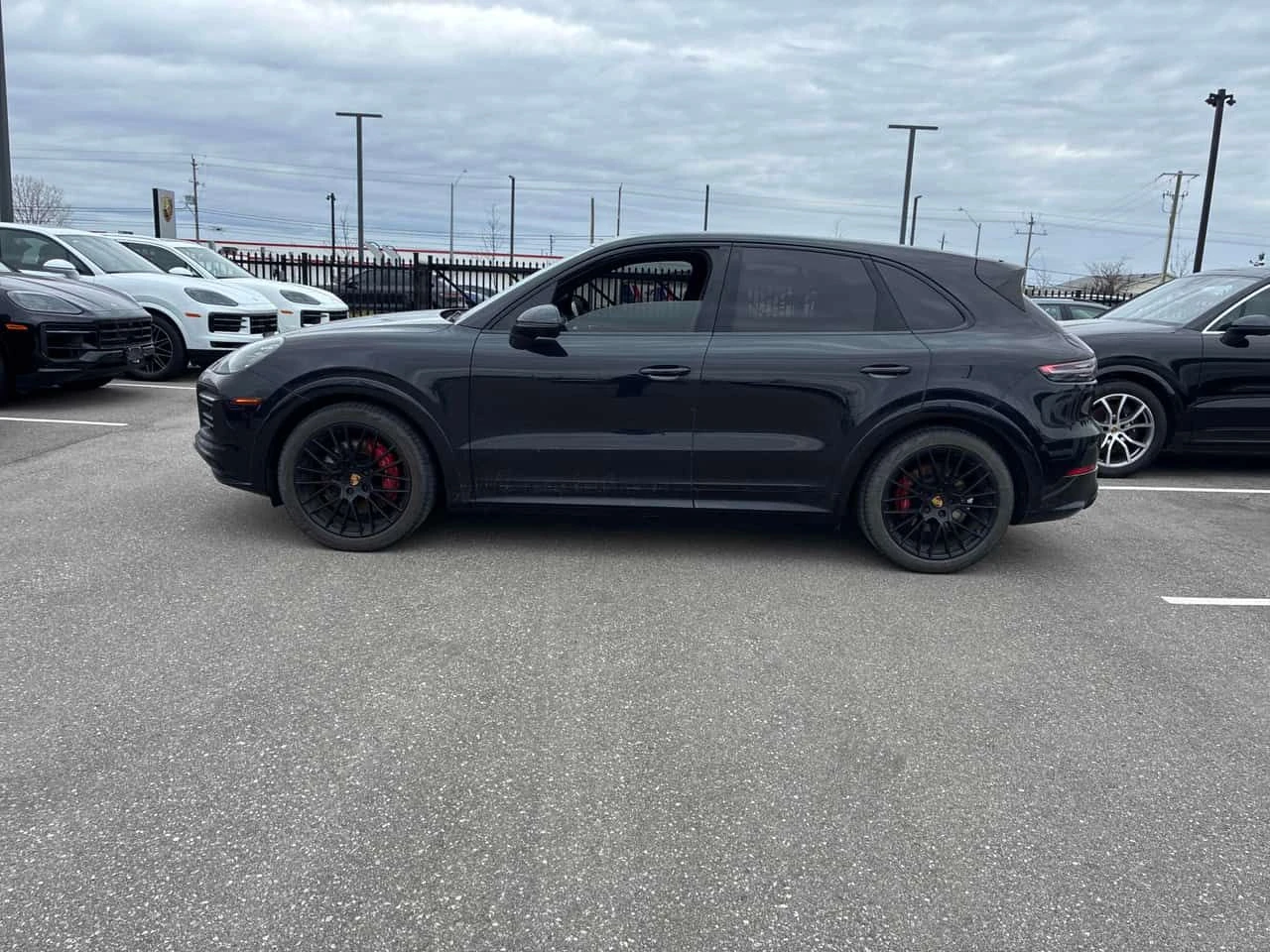Porsche Cayenne GTS/ОБДУХВАНЕ/ПАНОРАМА/ДИСТРОНИК/360/ОТ PORSCHE, снимка 3 - Автомобили и джипове - 54601721