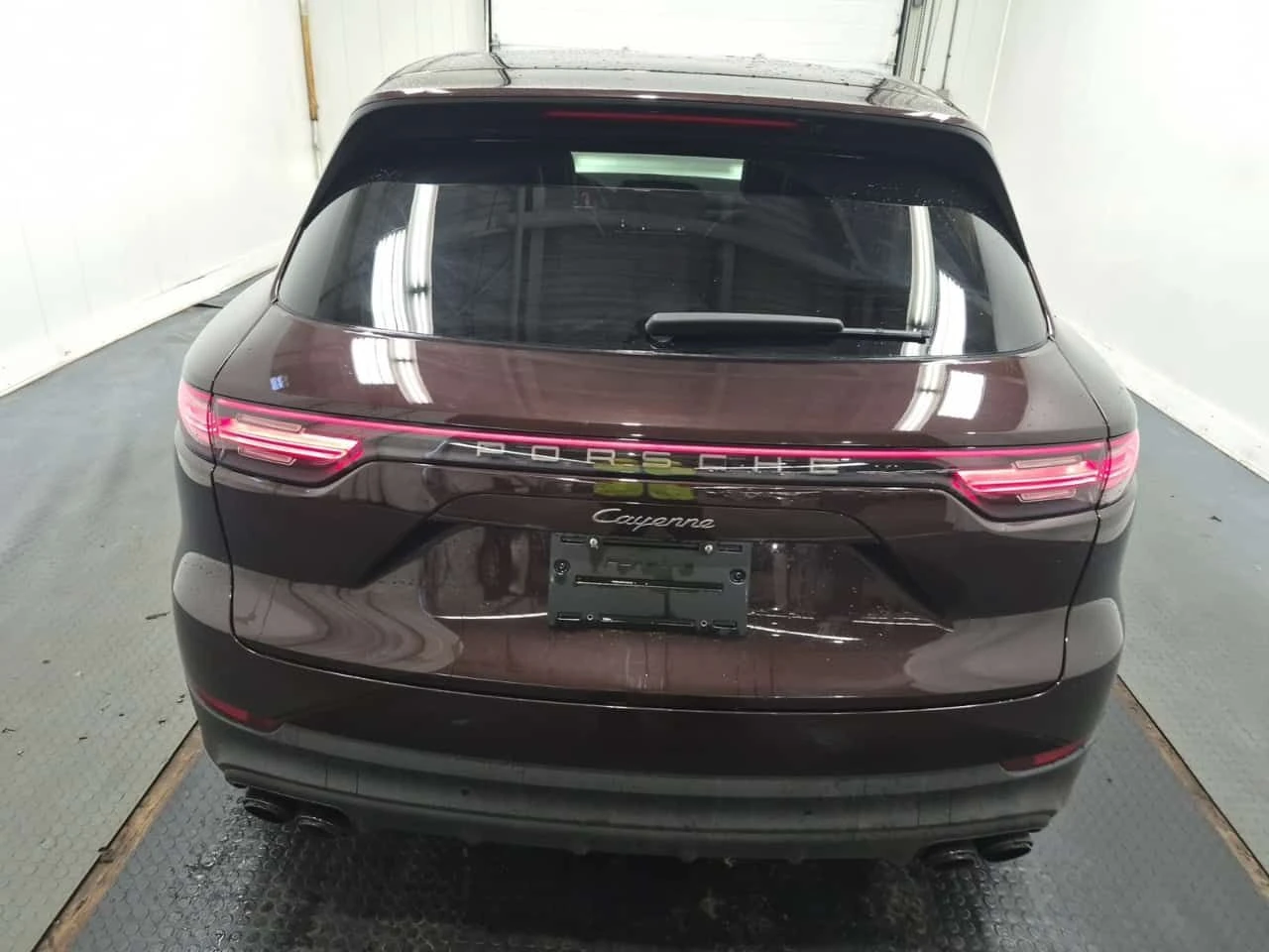 Porsche Cayenne * ПОДГРЕВ / ОБДУХВАНЕ / 360 / ПРЕДСТАВИТЕЛСТВО, снимка 4 - Автомобили и джипове - 54991984