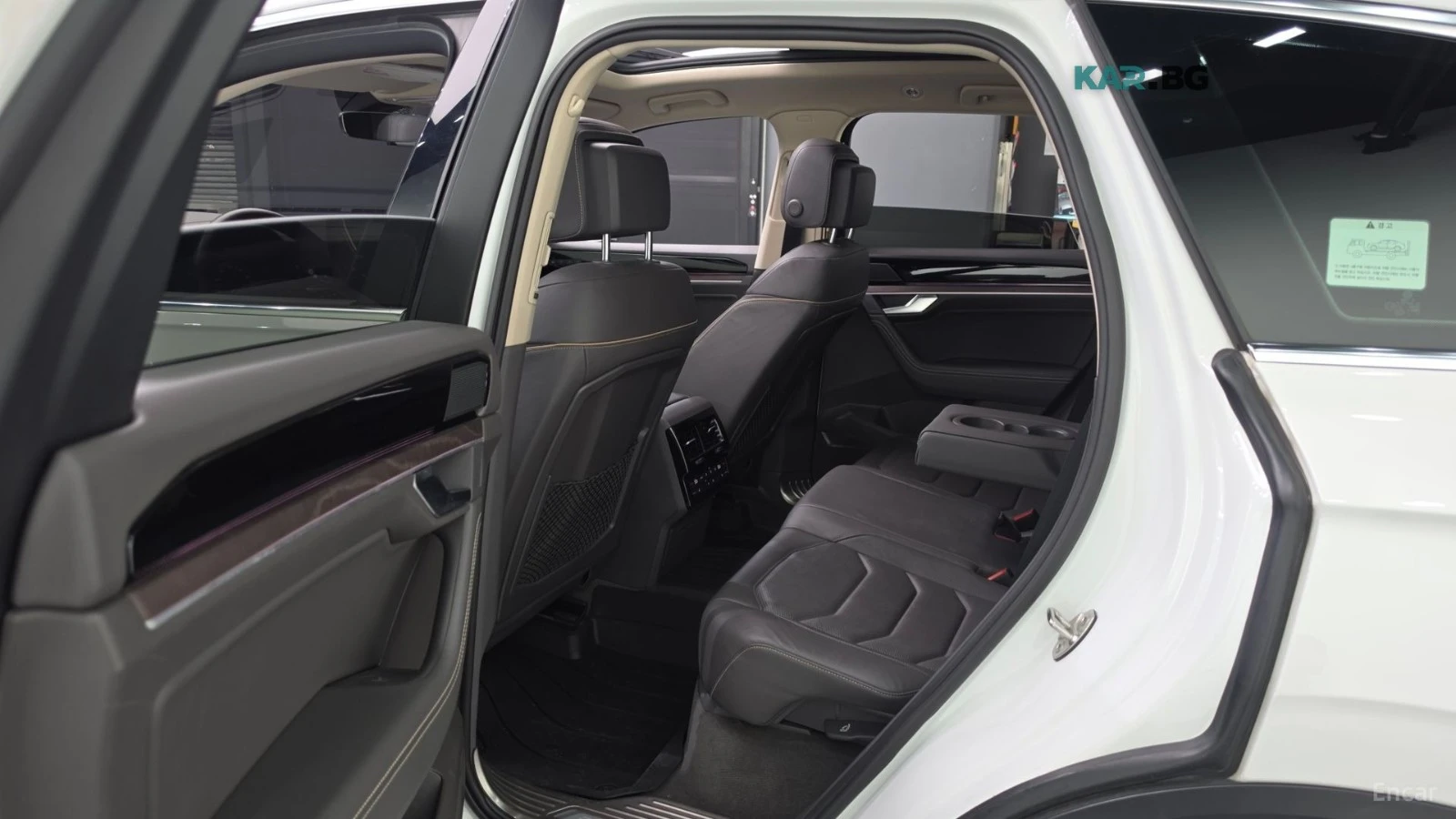 VW Touareg ОБДУХВАНЕ* ПОДГРЕВ* КАМЕРА* HEADUP* ПАНО, снимка 11 - Автомобили и джипове - 56195306