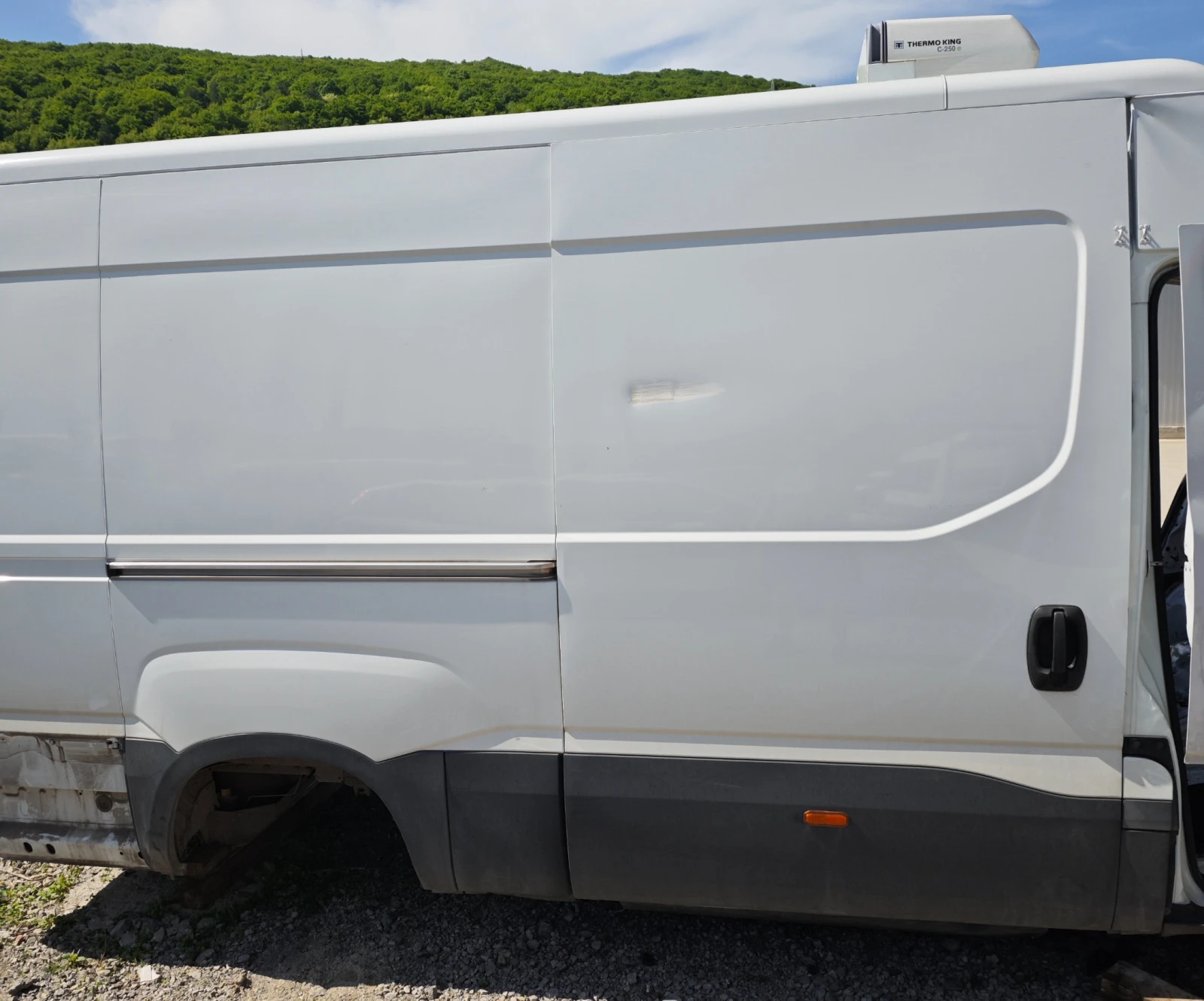 Iveco Daily 35s14 метан - изображение 4