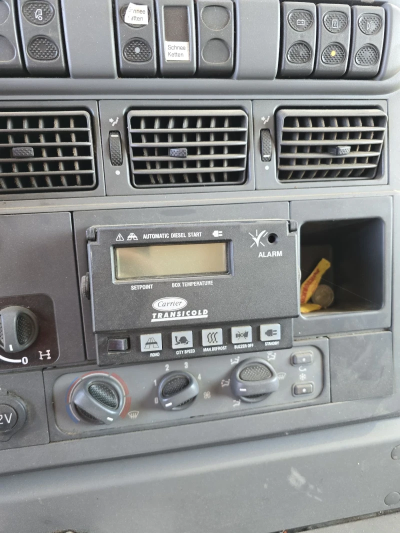 Iveco Stralis, снимка 6 - Камиони - 52447444