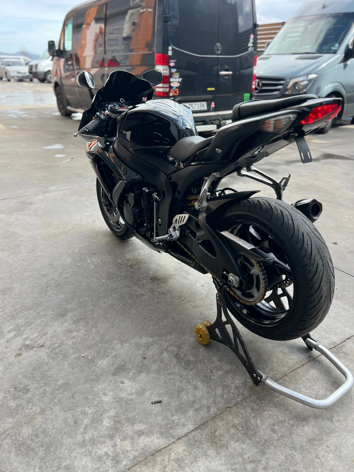 Suzuki Gsxr K8 750 - изображение 9