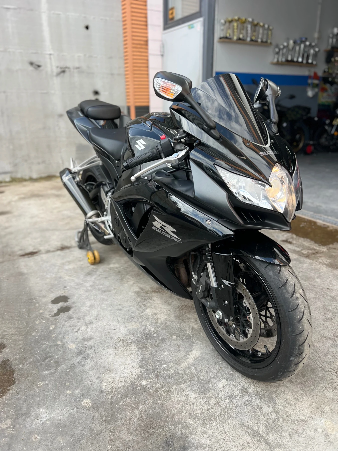 Suzuki Gsxr K8 750 - изображение 10