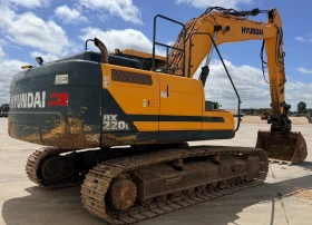 Багер Hyundai HX 220 L, снимка 4