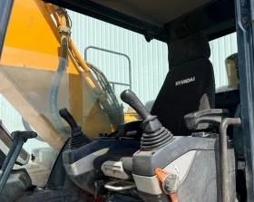 Багер Hyundai HX 220 L, снимка 3
