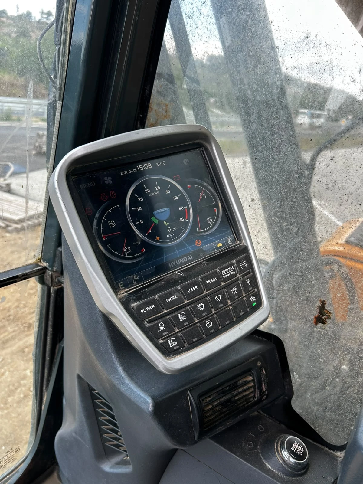 Багер Hyundai HX 220L, снимка 14 - Индустриална техника - 55012989