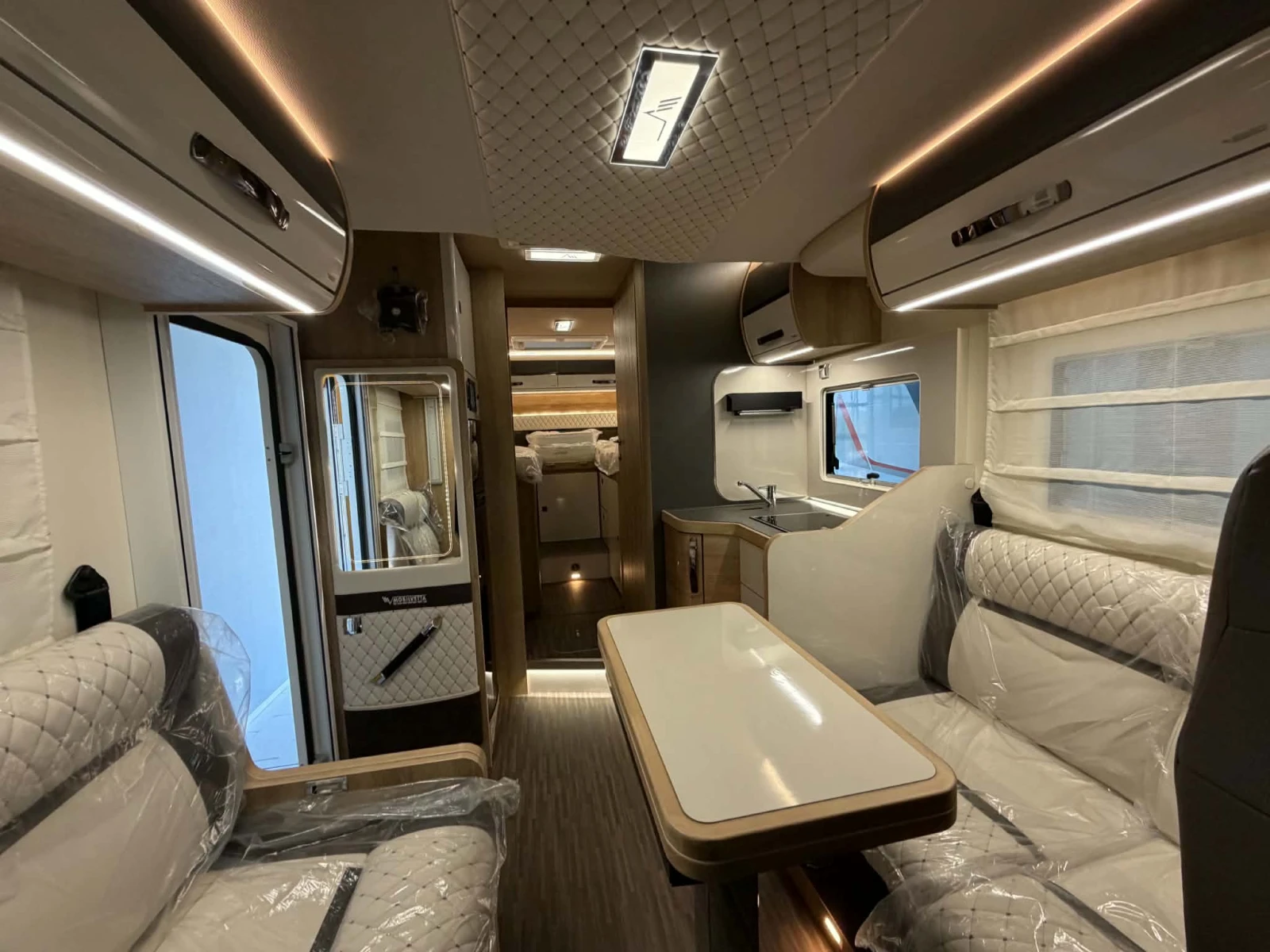 Кемпер Mobilvetta KEA P86 LIFEPO4 батерия, снимка 3 - Каравани и кемпери - 54448728