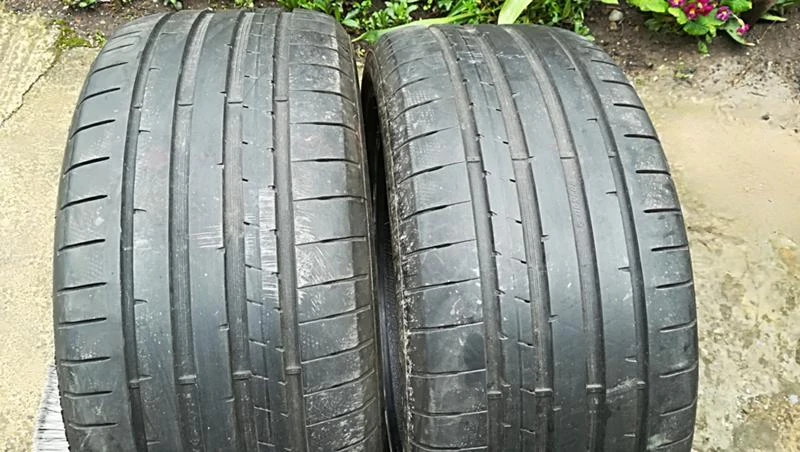 Гуми Летни 235/45R17, снимка 1 - Гуми и джанти - 25085851