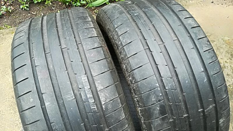 Гуми Летни 235/45R17, снимка 2 - Гуми и джанти - 25085851