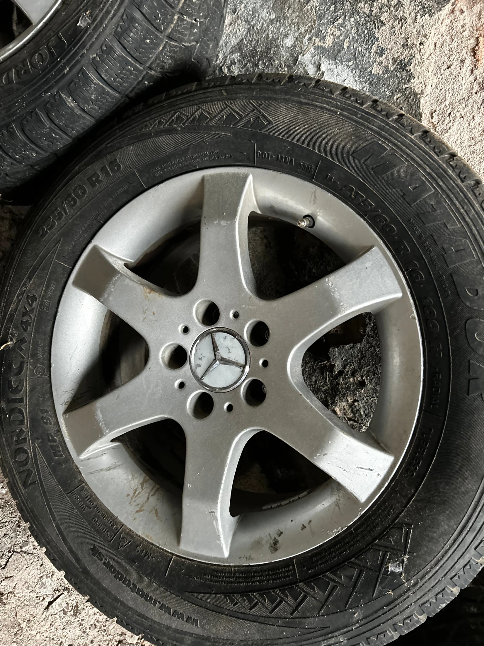 ���� � ������ 235/60R16 | Mobile.bg � ����������� 1