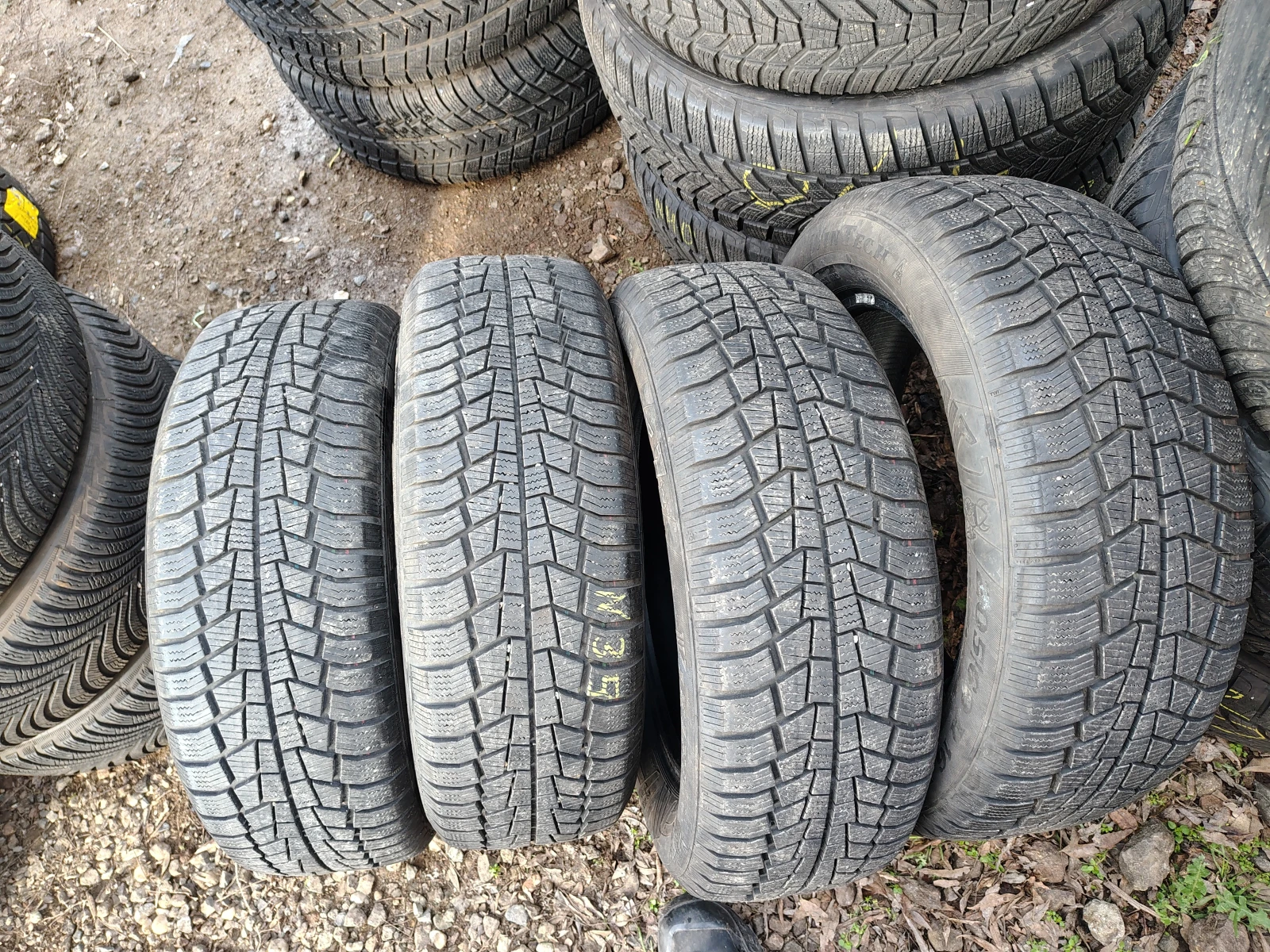 Гуми Зимни 205/60R16