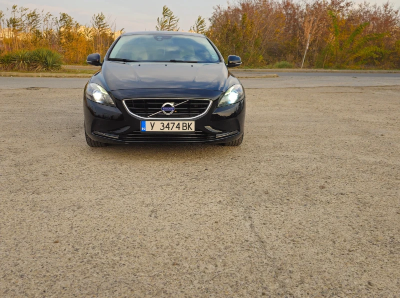 Volvo V40 1.6 hdi 114кс., снимка 1 - Автомобили и джипове - 47908113