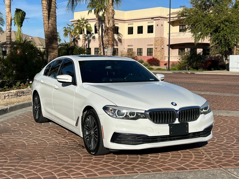 BMW 530 xDrive* KeylessEntry* Pano* Harmon* SportLine* Wi-, снимка 4 - Автомобили и джипове - 48670992