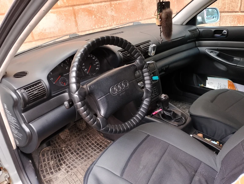 Audi A4 1.6, снимка 5 - Автомобили и джипове - 49335230