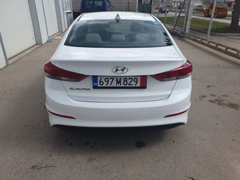 Hyundai Elantra 2, 0 150hp , снимка 8 - Автомобили и джипове - 49514946