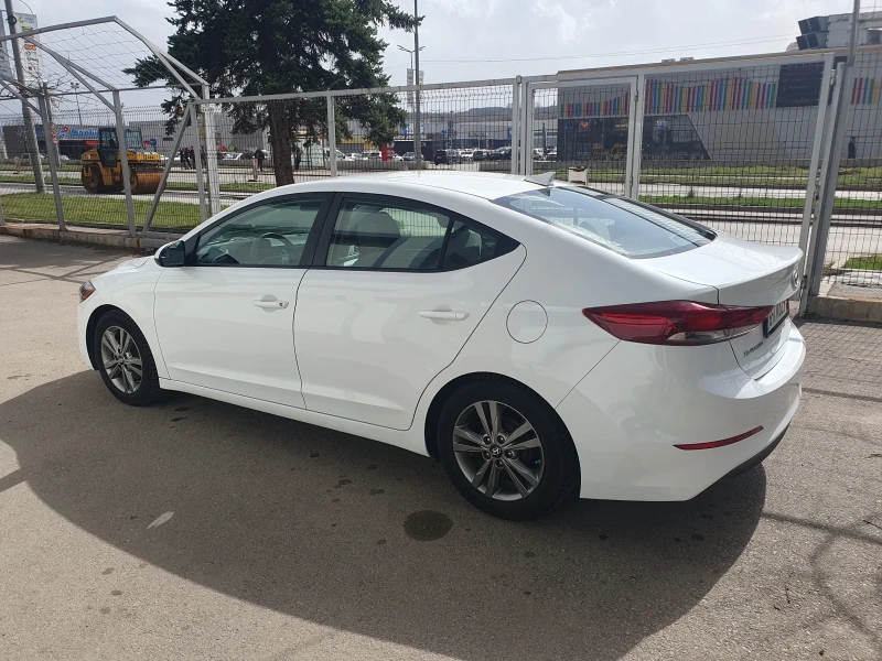 Hyundai Elantra 2, 0 150hp LPG, снимка 4 - Автомобили и джипове - 49514946