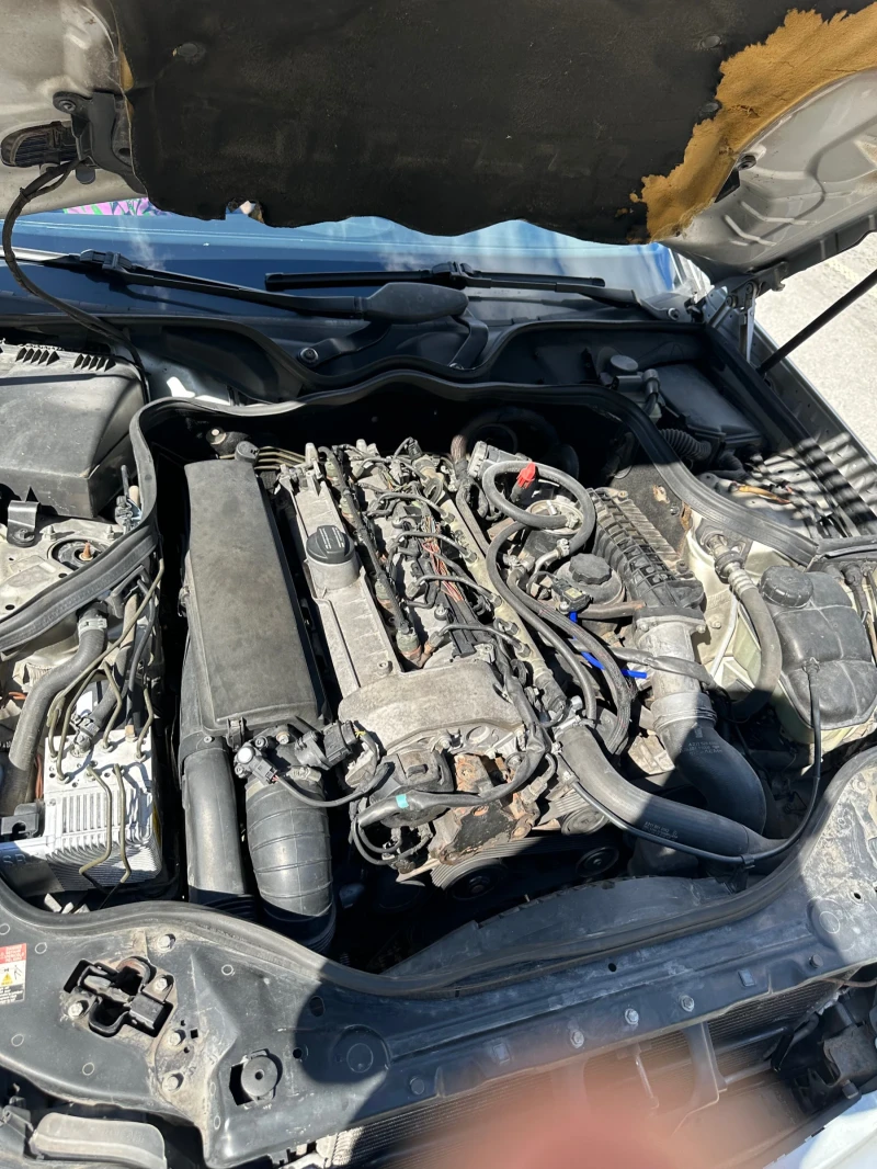 Mercedes-Benz E 270 Avangard, снимка 13 - Автомобили и джипове - 52229398