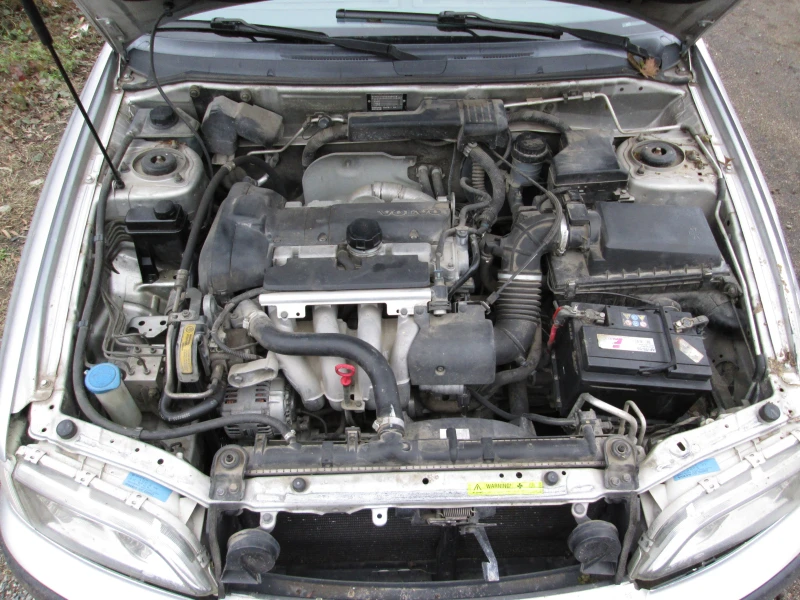 Volvo V40 1.6/1.8/2.0 На части, снимка 3 - Автомобили и джипове - 52927479