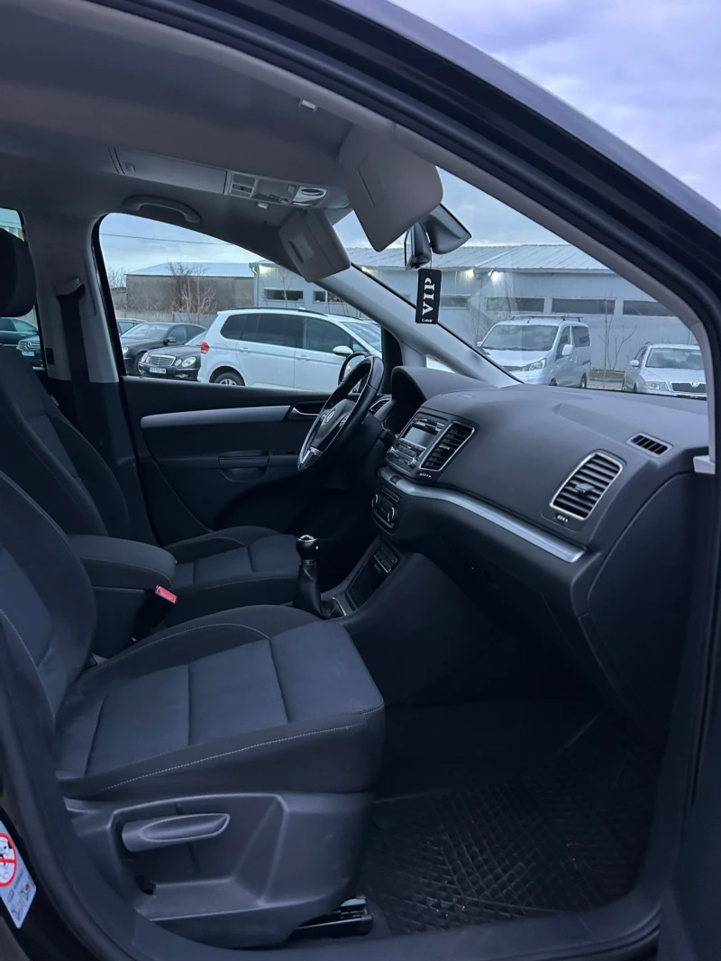 VW Sharan 2.0TDI 140ps ТОП, снимка 13 - Автомобили и джипове - 52968104