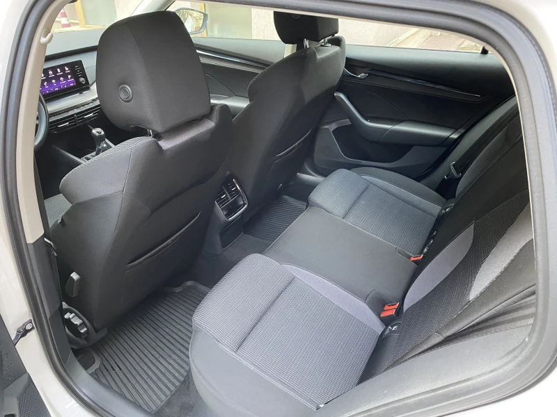 Skoda Octavia 1.5 TSI/150кс./Ambition/Combi, снимка 12 - Автомобили и джипове - 52978696